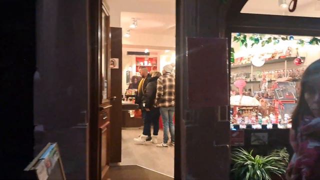 ДЕДА МОРОЗА ВЗЯЛИ ПОД СТРАЖУ. ТРИБУНАЛ НЕ ДРЕМЛЕТ. ВОТ ОНО КАКОЕ, ФРАНЦУЗСКОЕ РОЖДЕСТВО . ПОЗДРАВЛЯ смотреть онлайн