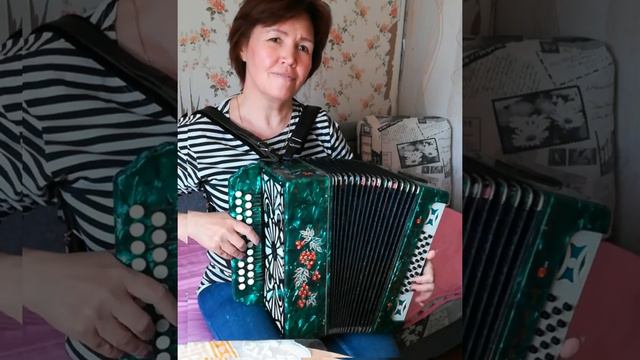 Привет всем! Одновременно петь и играть не всегда получается. Однако самоучка 😉🤗 смотреть онлайн