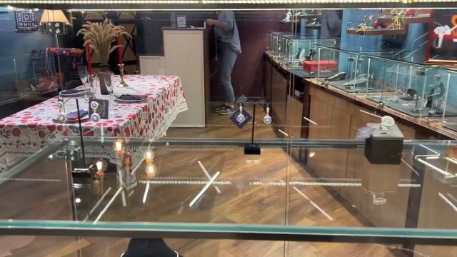 Тбилиси. Ювелирные украшения и сувениры в торговом центре Axis Towers в Ваке смотреть онлайн