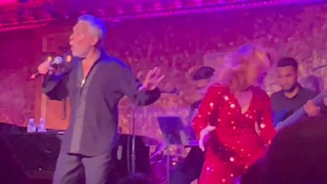 Kelly Clinton & Clint Holmes Do the Samba смотреть онлайн