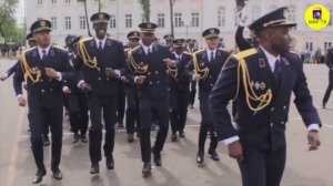 Возможно самый грозный боевой марш! Танцы африканских военных.mp4