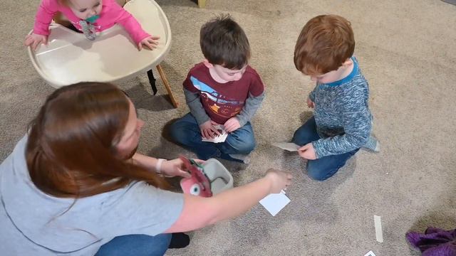 Valentines Day Preschool Activities | FREEBIE & HEARTS!! смотреть онлайн