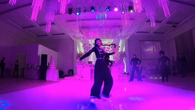 Грузинский танец на свадьбе/ Georgian dance at a wedding/ქართული ცეკვა ქართულ ქორწილში . смотреть онлайн