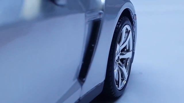 Nissan GT R R35 Silver - Diecast Model 1/24 - Maisto Kit
