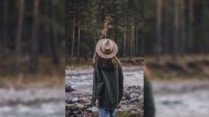 Красивая кавказская песня, Она в Москве а я в Горах