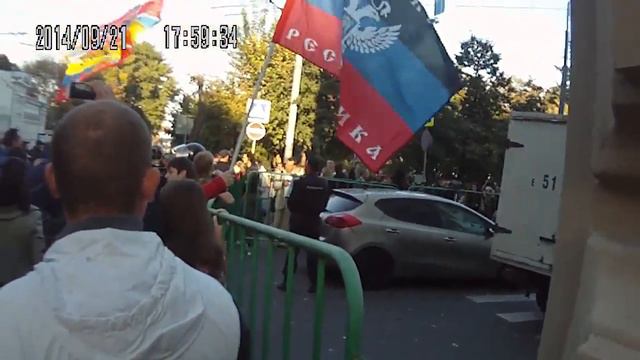 Подсчёт людей на марше мира. Видео 3 смотреть онлайн