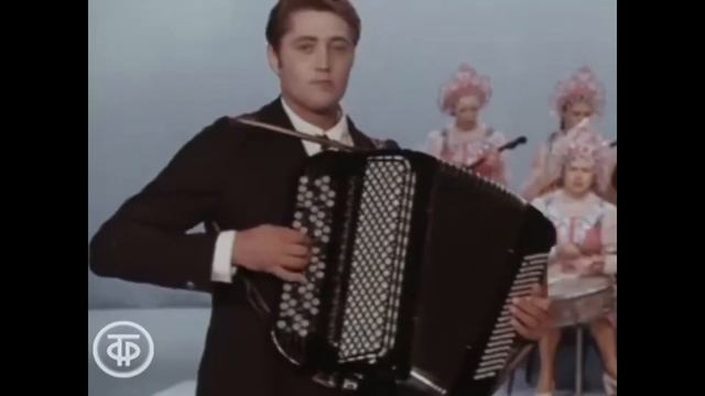 Утушка луговая. Виктор Гридин играет на гридинском баяне) смотреть онлайн