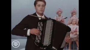 Утушка луговая. Виктор Гридин играет на гридинском баяне)