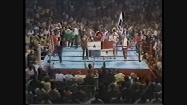 Eusebio Pedroza Vs Bernard Taylor Rds 1 2 & Prefight смотреть онлайн