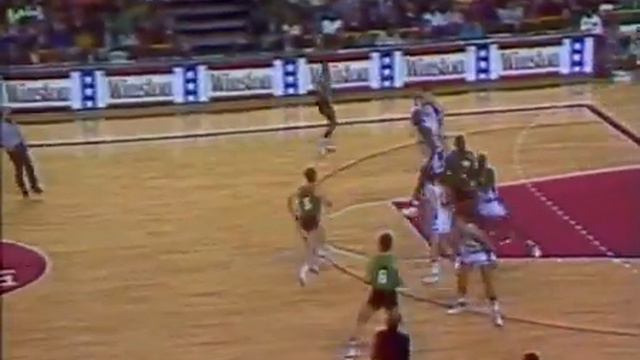 [1991] Korac Cup Semifinal (Game 1): Real Madrid vs Montigalà Joventut смотреть онлайн