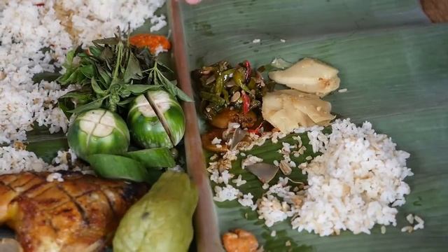 The Ultimate Indonesian Food Day Trip - HUGE Nasi Liwet Feast! смотреть онлайн