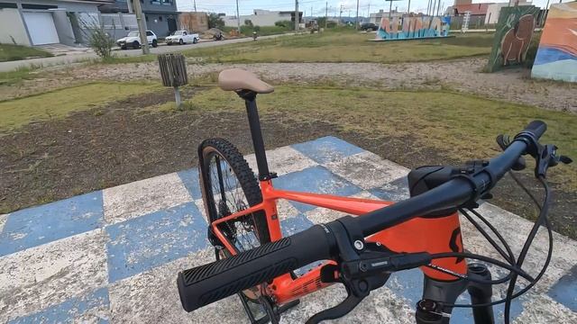 SCOTT SCALE 940 2023! REVIEW | BIKE MUNDO смотреть онлайн