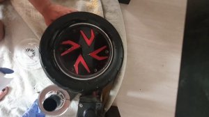 Герметик для безкамерной покрышки электросамоката.