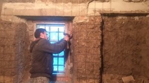 Ремонт стен саманного дома | армирование стен | штукатурка | ЧАСТЬ 31