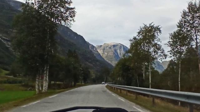 Норвегия. Olden. Oldedalen. 2021/9 смотреть онлайн