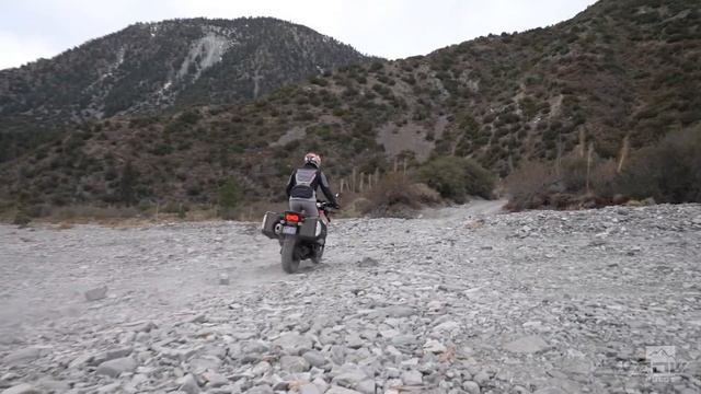 Moto Guzzi V85 TT Travel | In-Depth Road & Off-Road Test