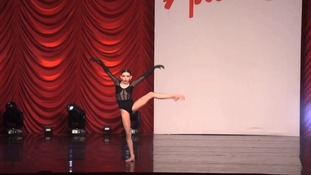 Ellary Day Szyndlar - Mini Female Best Dancer Recompete смотреть онлайн
