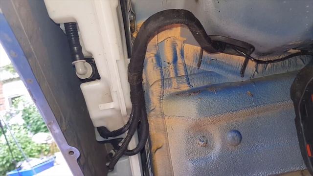 BMW 1-Series Washer Pump Replacement