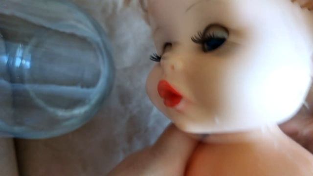 Черные вкрапления на резиновом лице. смотреть онлайн