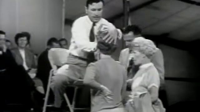 Молитва-исцеления от искривления позвоночника Орал Робертс смотреть онлайн