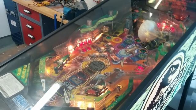 Jurassic Park The Lost World pinball смотреть онлайн