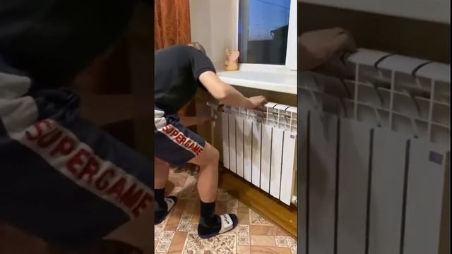 УСТАНОВКА РАДИАТОРА ОТОПЛЕНИЯ В КВАРТИРЕ смотреть онлайн