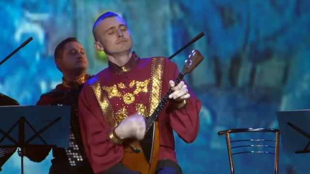 "Светит месяц"(соло на балалайке)/ "The moon shines"(solo on balalaika) смотреть онлайн