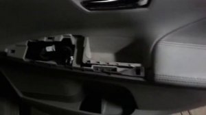 Toyota Venza разборка задней обшивки (карты) двери