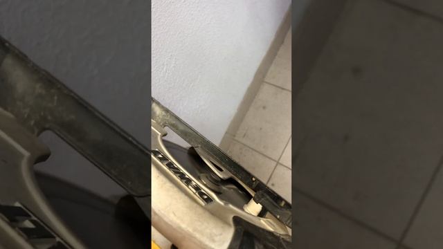 Циркулярная пила Dewalt смотреть онлайн