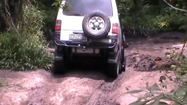 Mitsubishi l300 4wd van gold coast смотреть онлайн