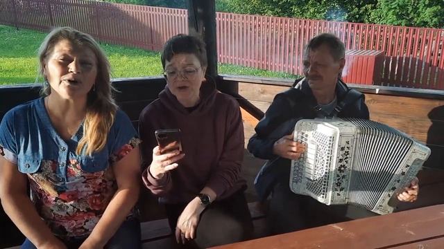 Ах, платочки - Галина и Андрей Толстиковы и Светлана Калачёва Стихи А.Ганичев, музыка А.Толстиков смотреть онлайн