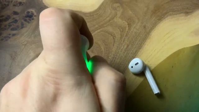 Загорелись AirPods ? смотреть онлайн