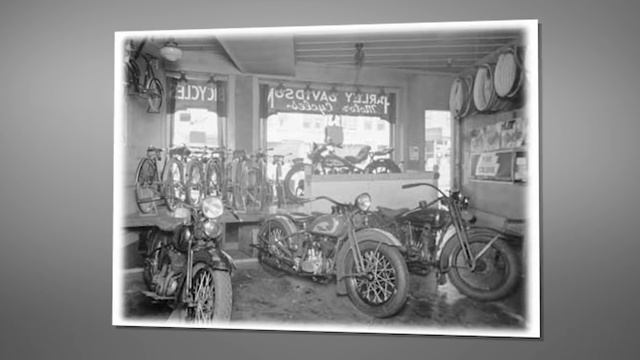 Он прицепил моторчик на велосипед и придумал "Harley Davidson" | История Харлей Дэвидсон... смотреть онлайн