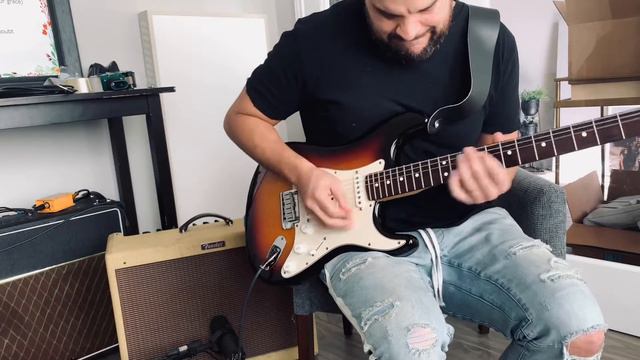 “50th Anniversary” Fender Stratocaster meets the Fender Blues Deluxe смотреть онлайн
