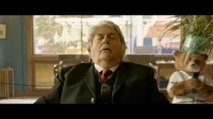 Паддингтон работает в парикмахерской.Приключения Паддингтона 2 Paddington 2, 2017.Фрагмент