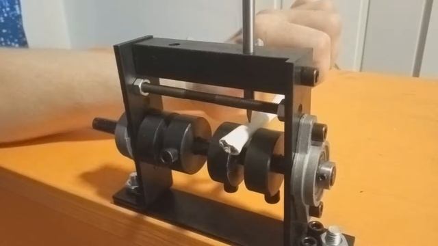 СТАНОК ДЛЯ ОЧИСТКИ ПРОВОДОВ С АЛИЭКСПРЕСС Обзор приспособление для чистки медных проводов смотреть онлайн