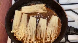 Грибы Эноки один из популярных рецептов вкусных грибов.