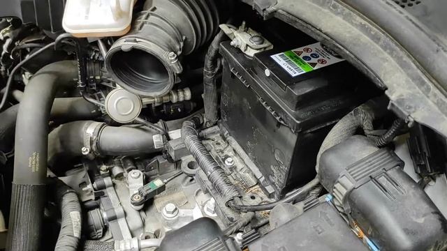 Remplacement de la batterie start and stop S MAX FORD смотреть онлайн