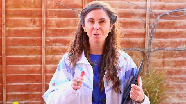 100 Sketches in 100 Seconds | Quirks & Foibles смотреть онлайн