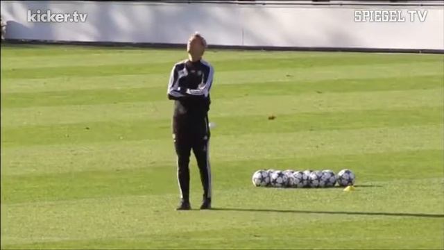 Ulf Kirsten: Leverkusen bleibt da oben dran - kicker.tv смотреть онлайн