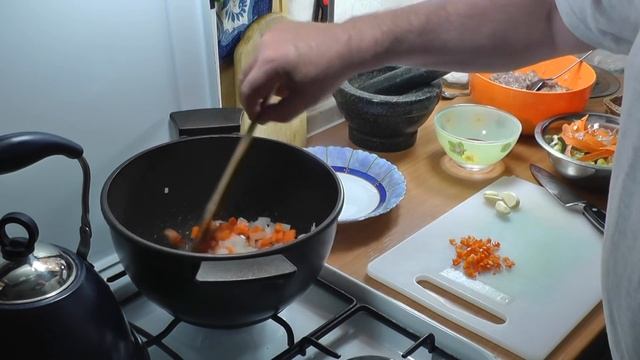 Перчики, фаршированные фаршем свинина - говядина. Просто, очень вкусно! смотреть онлайн