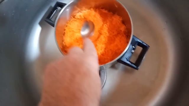 Питание дискусов 4 (Приготовление фарша). смотреть онлайн