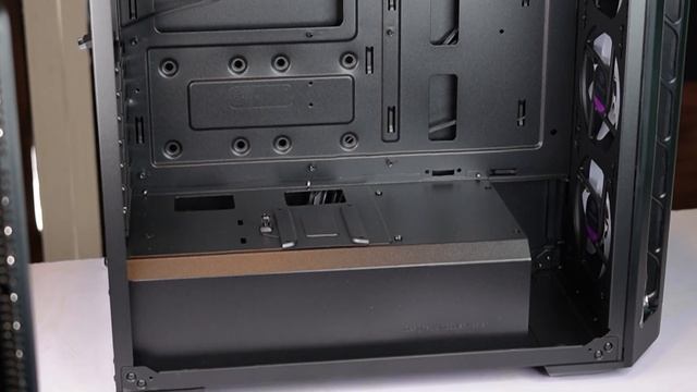 Cooler Master Master Box 511 Gaming Case Review смотреть онлайн