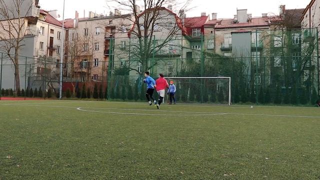ГЛАВНЫЕ ОШИБКИ В ФУТБОЛЕ КОТОРЫЕ МЕШАЮТ ТЕБЕ СТАТЬ ФУТБОЛИСТОМ! ФУТБОЛ ОБУЧЕНИЕ смотреть онлайн