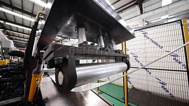 втоматические линии для профилирования рулонов C Z U W | Профилегибочная машина Cee & Zee Purlin смотреть онлайн