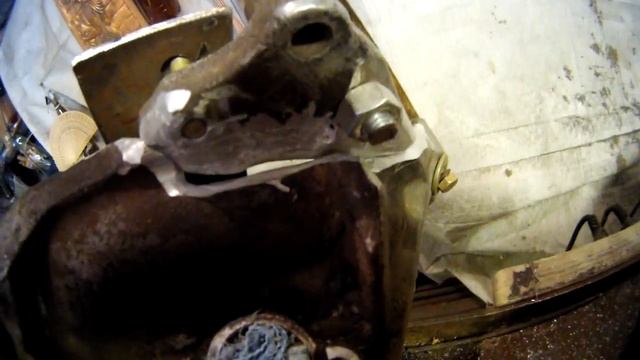 АРГОНОВАЯ СВАРКА КРЕПЛЕНИЯ МОТОРА КИТАЙСКОГО СКУРЕРА. ARGON WELDING OF FASTENING OF THE MOTOR OF TH смотреть онлайн