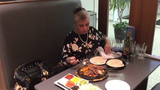 ФАХИТОС.Ресторан* PEAKL BARREL*.БОЧКА ОГУРЦОВ.ТОРОНТО ??