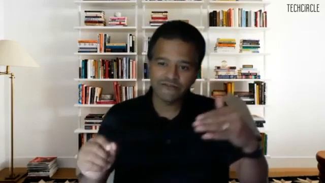 Oracle exec Vinay Kumar on why large enterprises need on-premise cloud services смотреть онлайн