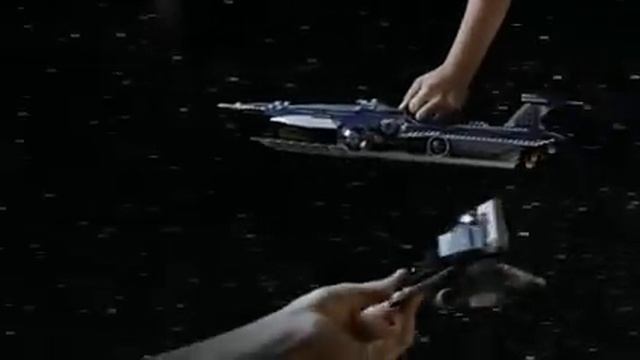 The Malevolence vs. Saesee Tiin's Jedi Starfighter - LEGO STAR WARS смотреть онлайн