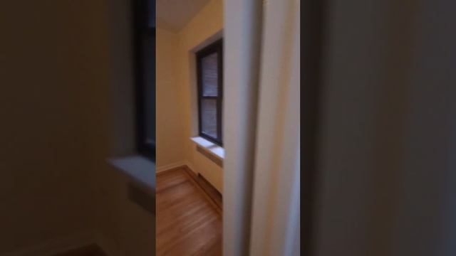 $4,350/month, 1 bed in Flatiron. #nycrealestateagent #nycrentals #nycrealestate смотреть онлайн